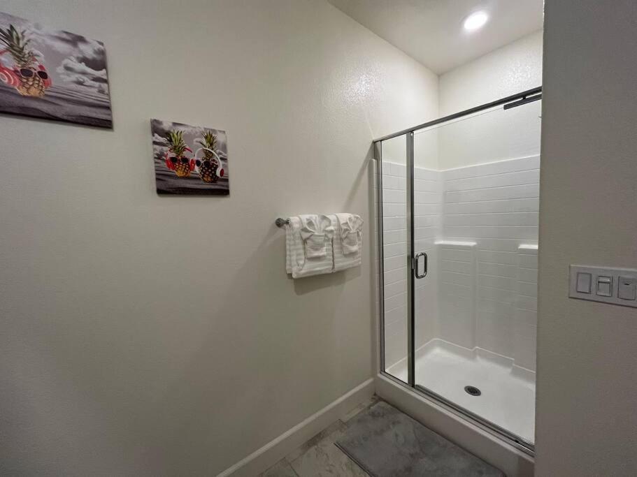 Brand-New, Beautiful & Stylish Home In Sacramento! Dış mekan fotoğraf