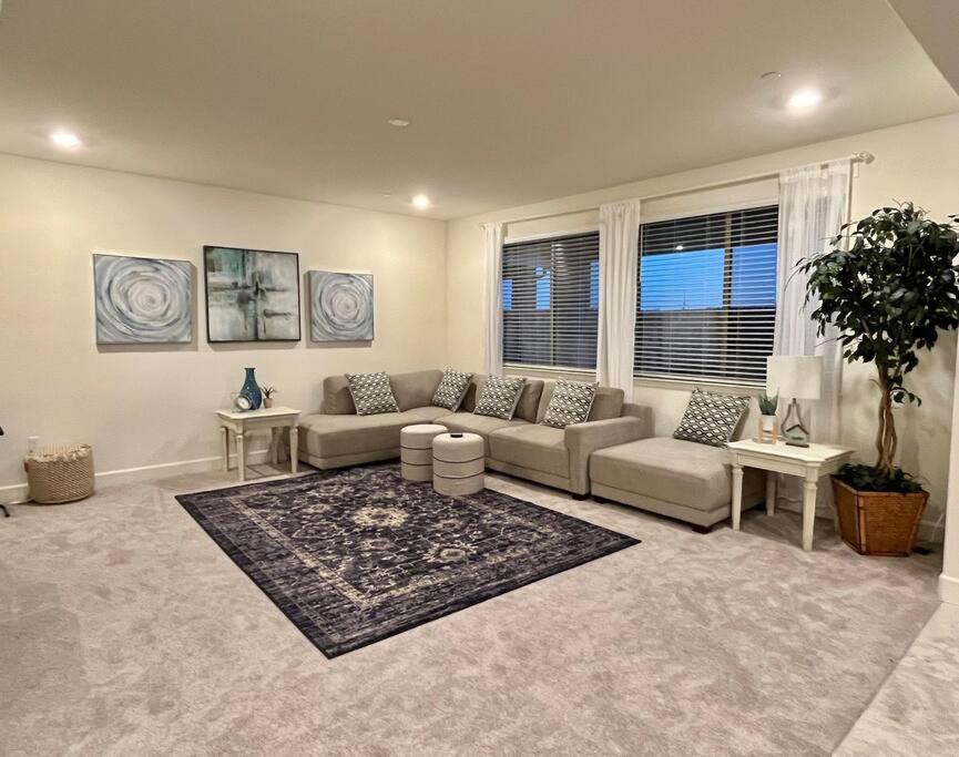 Brand-New, Beautiful & Stylish Home In Sacramento! Dış mekan fotoğraf